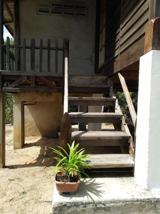 Thesanctuary@Telagapapan Villa Kampung Hulu Caluk Exterior photo